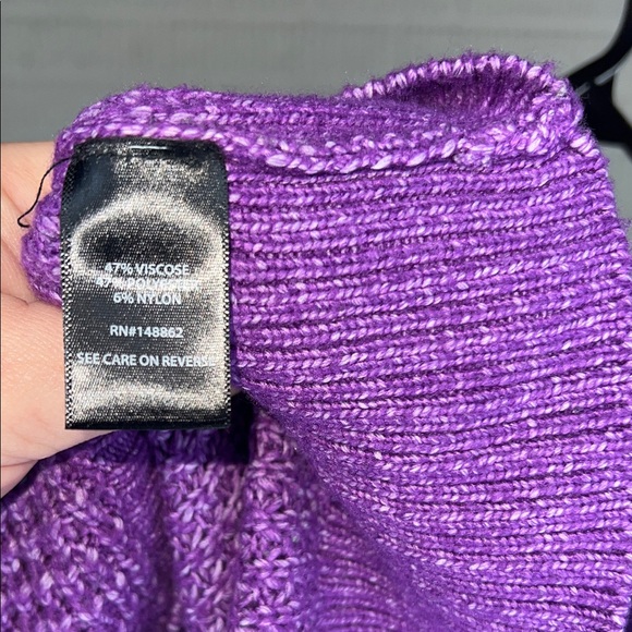 Torrid Purple V-Neck Women's Sweater - Picture 4 of 4